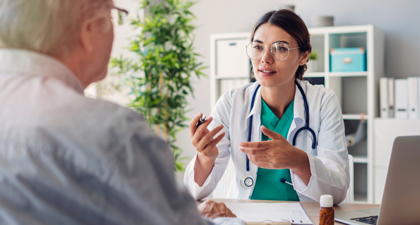 Female doctor talking to her patient about sleep diagnostic